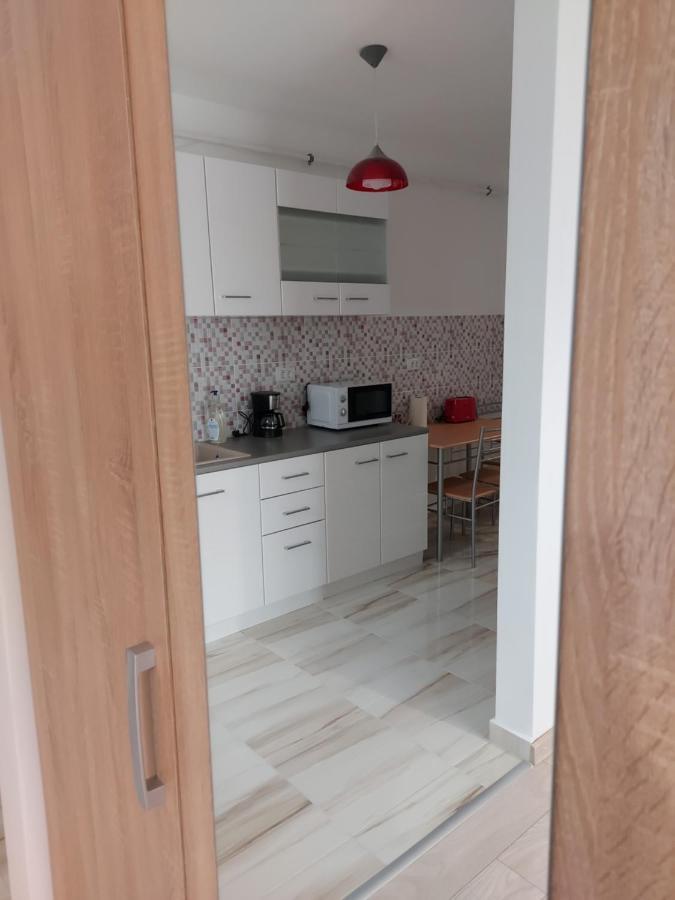 Bya Brown Apartment Valea Lupului  Exterior photo